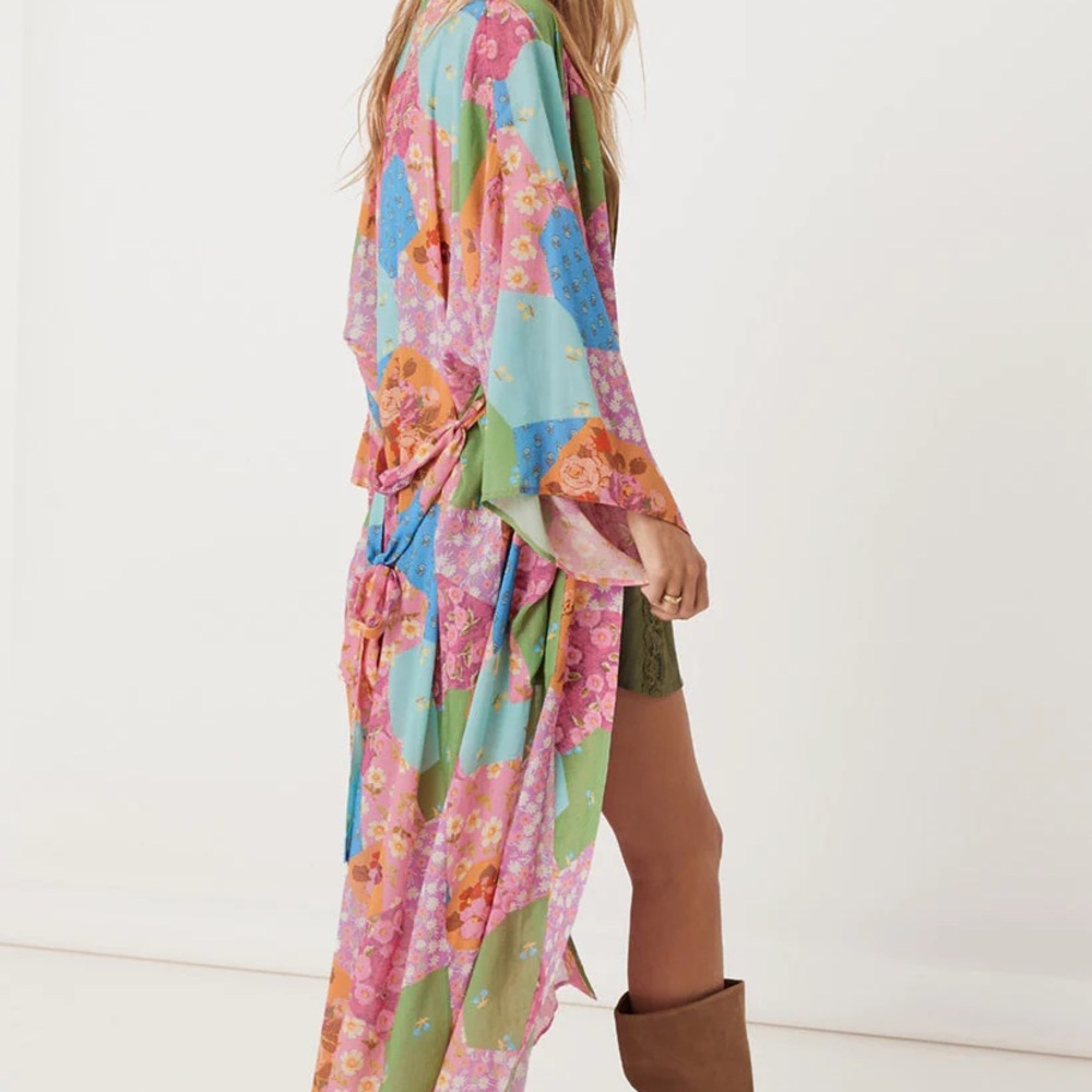 Spell Freda Robe - Picture 2 of 13